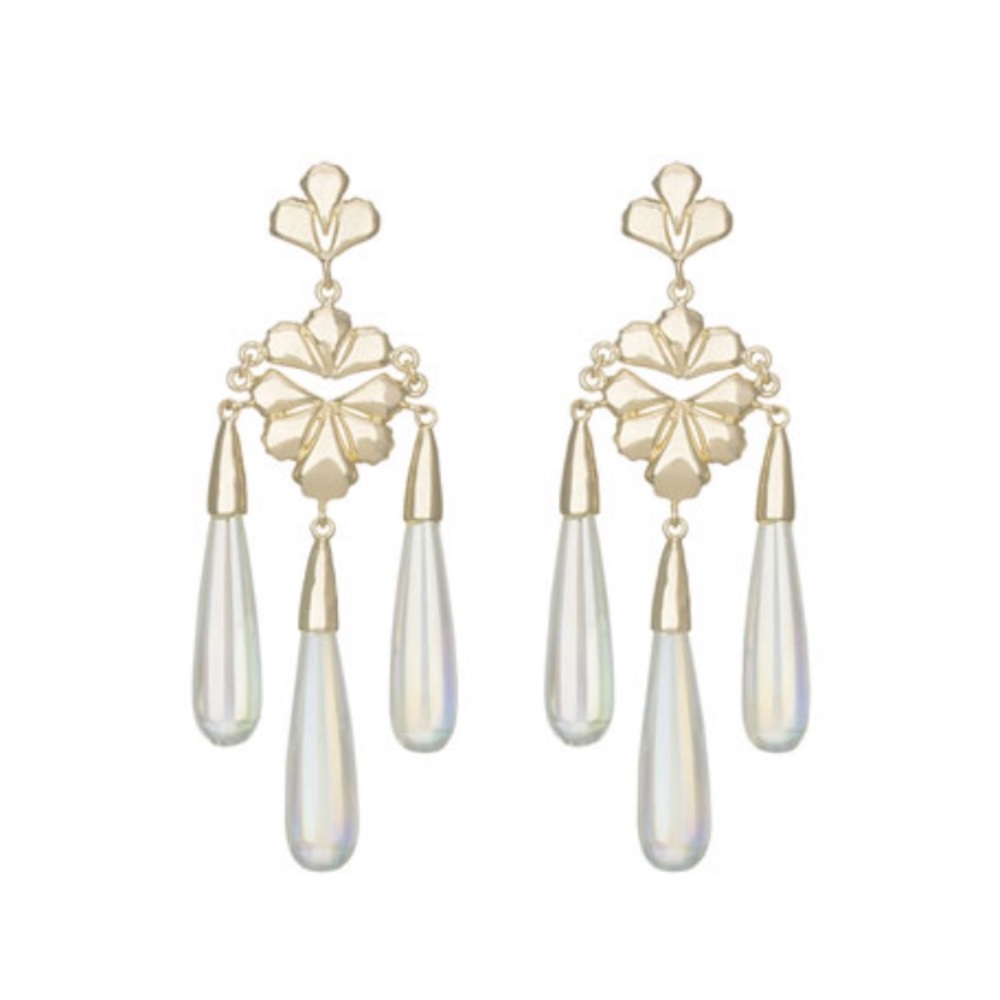 ISO Kendra Scott Price Chandelier earrings